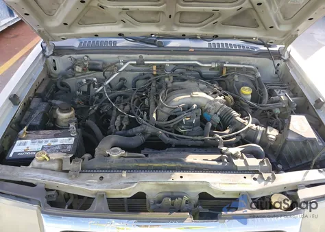 2000 Nissan Frontier Desert Runner Se-V6/Desert Runner Xe-V6 из США, поврежденный, VIN 1N6ED26T3YC374388